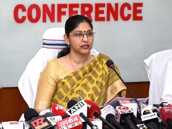 Adequate Stock of Petrol and Diesel in the State; Avoid Rumors: Food Secretary Reena Kangale