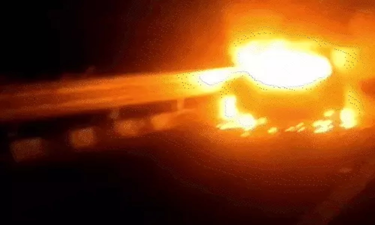 Car Catches Fire While Moving on Delhi-Mumbai Expressway; 6 Burnt Alive