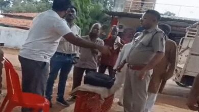TI Slaps Businessman in Dhamtari; Video Goes Viral