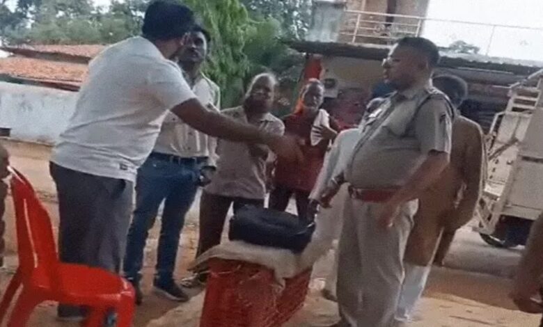 TI Slaps Businessman in Dhamtari; Video Goes Viral