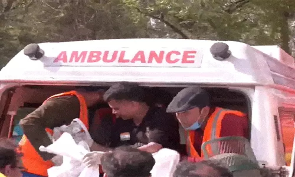 Tragic Fire in Delhi: Massive Blaze Engulfs 4-Story Building; 9 Dead