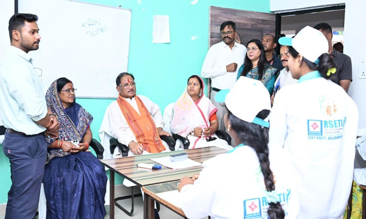 From “Jai Bihan” to Self-Reliance: Chief Minister Witnesses the Changing Face of Women in Balrampur