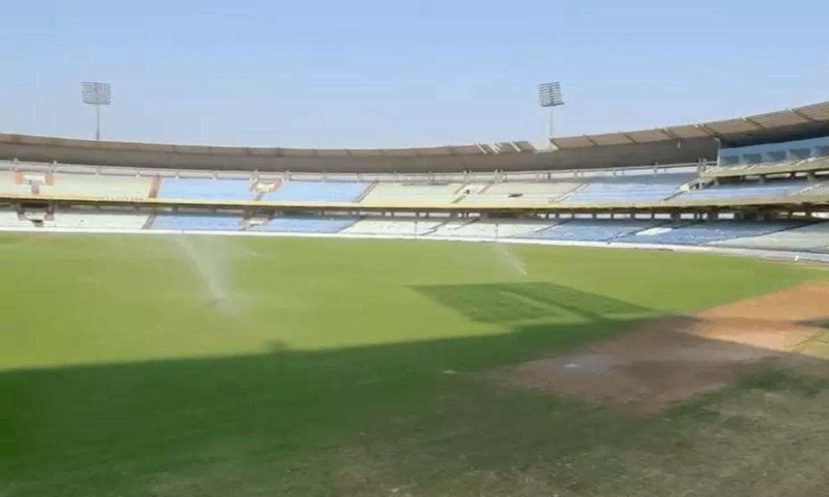 RCB vs MI Match in Raipur: Free Entry for 10th and 12th Grade Toppers; Massive Demand for Tickets