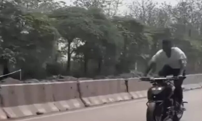 Young Man Performs Dangerous Bike Stunt in Raigarh