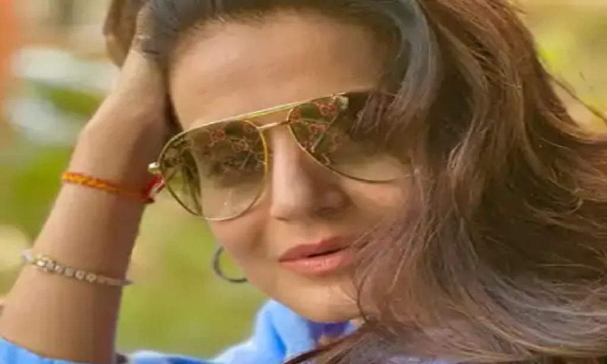 Ameesha Patel Stranded in Dubai Amidst Missile Attacks