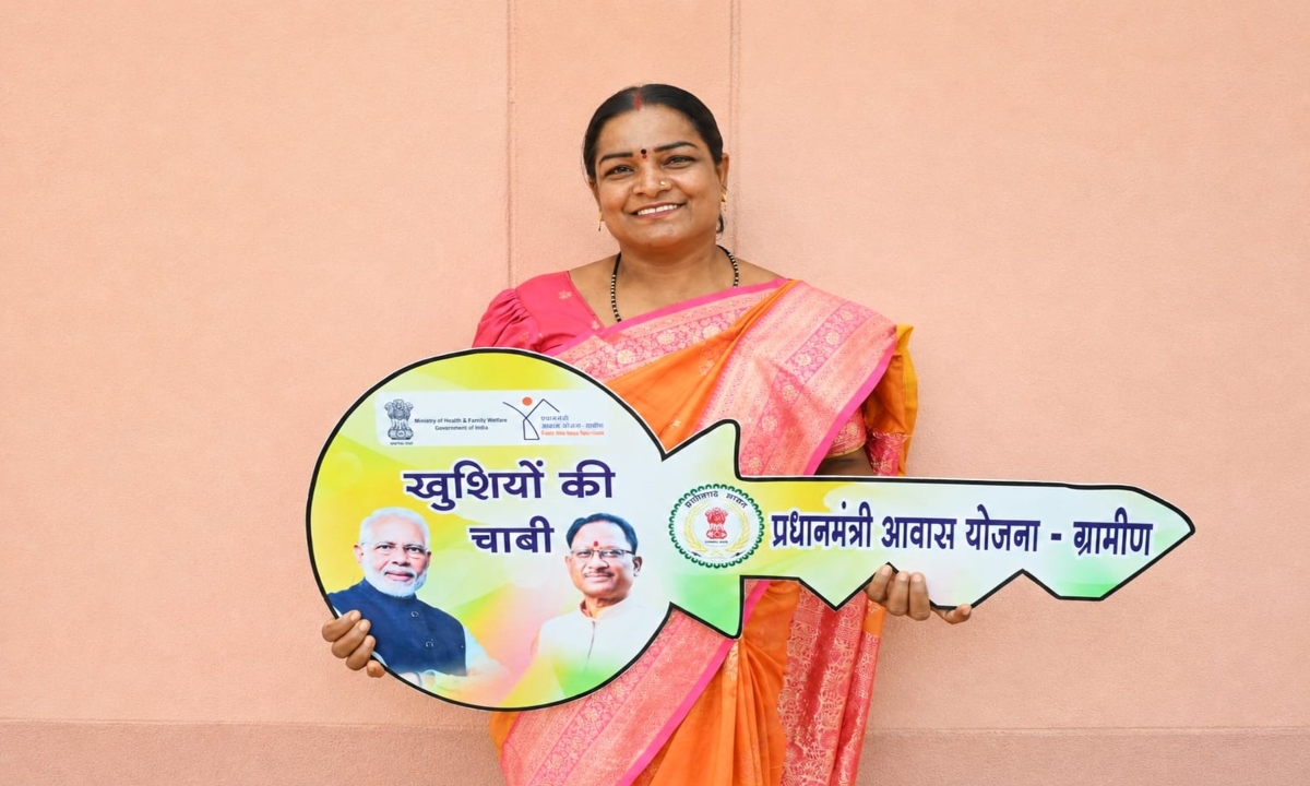 Good Governance Festival 2026: Triveni Ratre's Dream of a Permanent Home Comes True; Receives Keys to Prime Minister's Residence