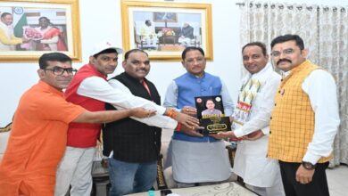 Office Bearers Meet Chief Minister on World Red Cross Day: Vishnudeo Sai States—Red Cross's Role in Serving Humanity is Commendable.