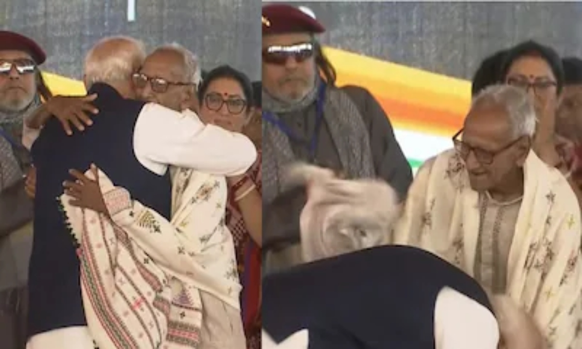 Modi Touches Feet of Elderly Worker at Suvendu's Swearing-in