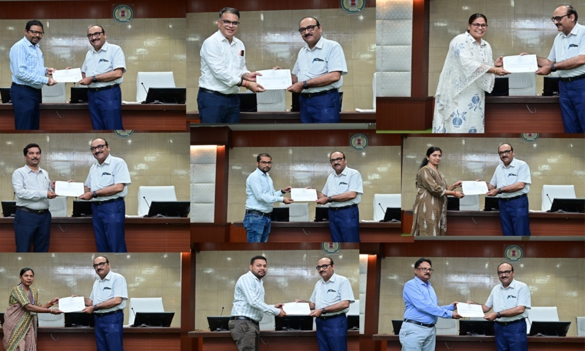 Honoring Administrative Efficiency: Chief Secretary Honors Officers and Staff for E-Office Implementation and Punctuality