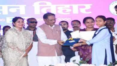 Daughter of Rural India Sets an Example: CM Vishnudeo Sai Honors Meritorious Student Kusum Lata