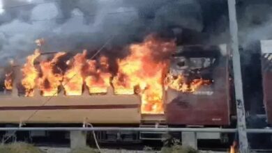 Fire breaks out in a train's general coach at Sasaram station; panic ensues among passengers.