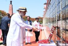 Amit Shah paid homage to the martyred soldiers at Amar Vatika.