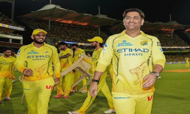 Dhoni Poses for Photoshoot with CSK: Gaikwad Completes 1,000 Runs at Chepauk