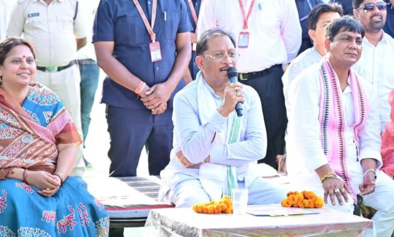 Village Assembly Held Under a Banyan Tree: CM Sai Listens to Villagers' Grievances and Seeks Feedback on Schemes
