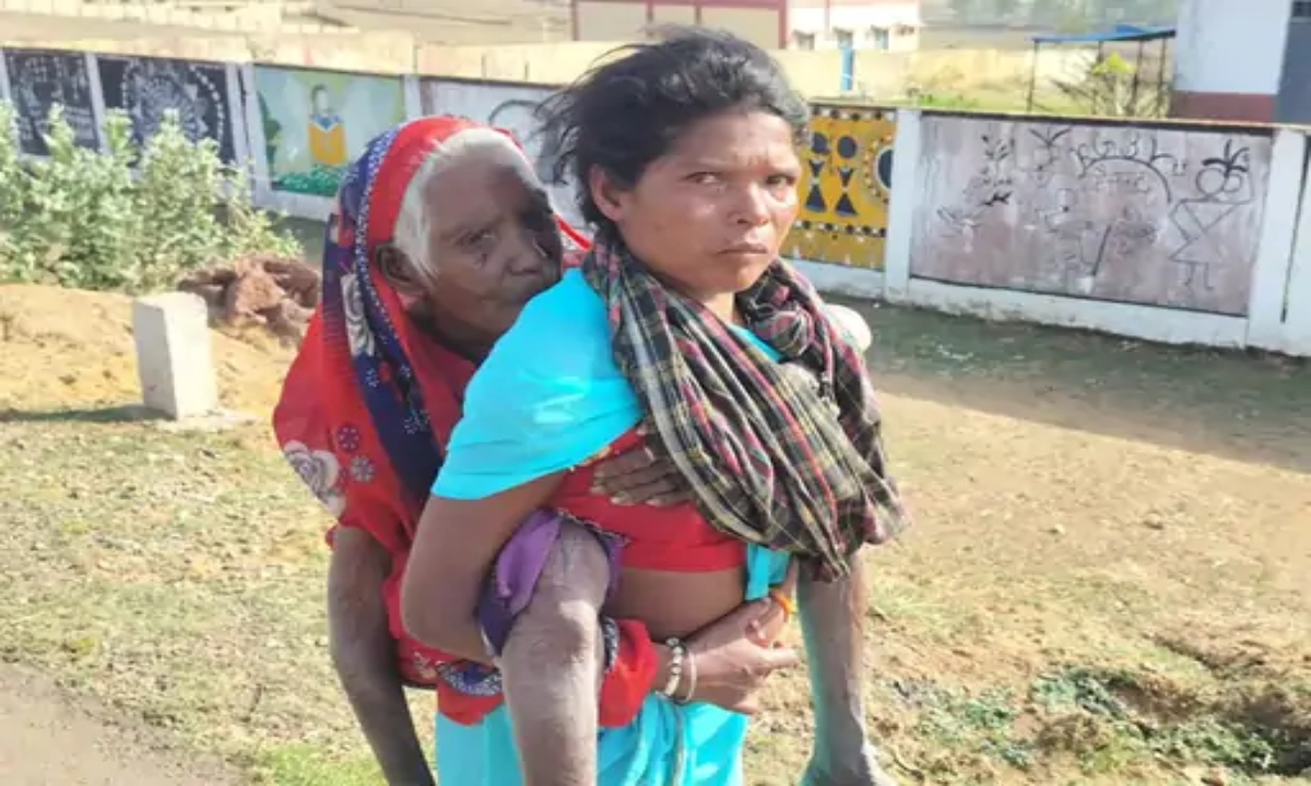 Daughter-in-Law Carries Mother-in-Law on Her Back to Bank to Secure Pension