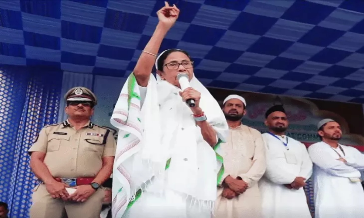 FIR filed against Mamata Banerjee in Siliguri.