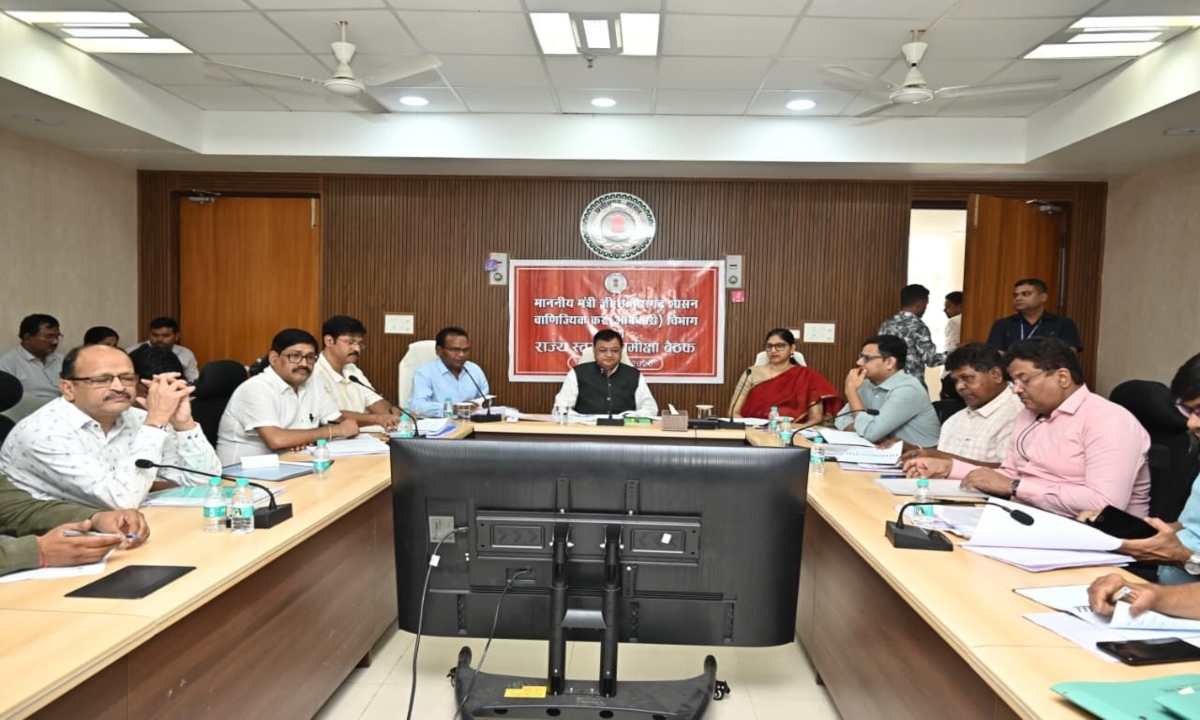 Strict Directives Issued Against Illegal Liquor Transport and Sale; Excise Minister Warns Officials