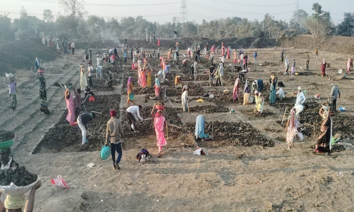 'Mor Gaon, Mor Tariya' Campaign: Villagers Gain Employment Alongside Water Conservation