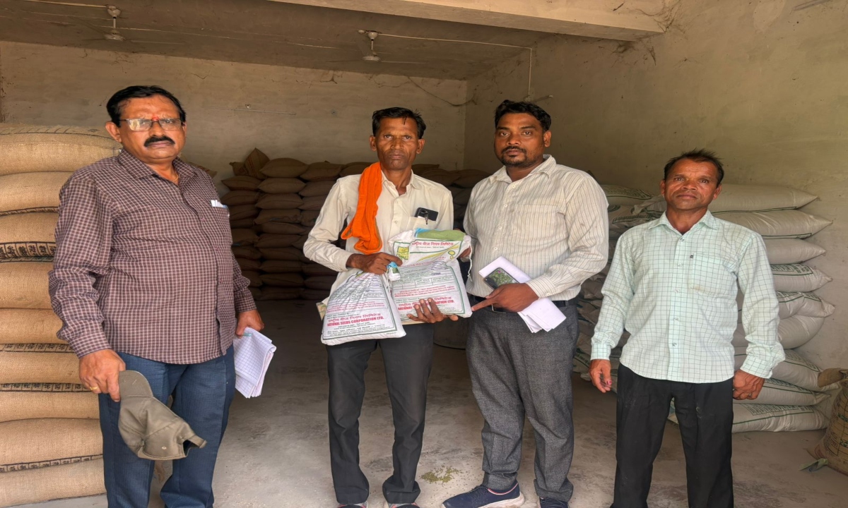 Kharif Season: Adequate Stockpiling of Fertilizers and Seeds; Action Taken Against 8 Centers for Irregularities