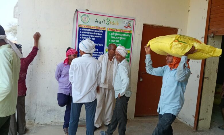 No Shortage of Fertilizers and Seeds in Mungeli; Over 25,000 Metric Tons of Fertilizer Available