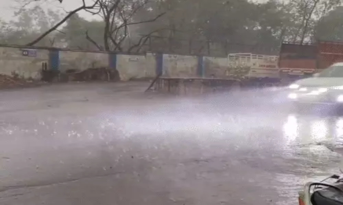 Lightning Strikes: Woman Dies