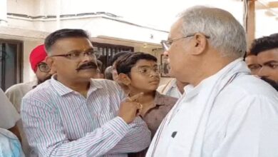 Immediately after being suspended, the Janpad Panchayat CEO met with Bhupesh Baghel.