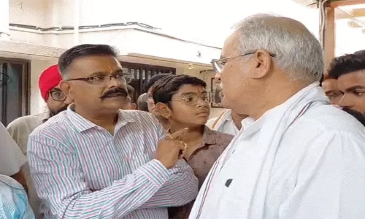 Immediately after being suspended, the Janpad Panchayat CEO met with Bhupesh Baghel.