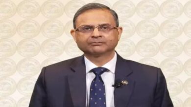 RBI keeps repo rate unchanged at 5.25%; no change in loans and EMIs.