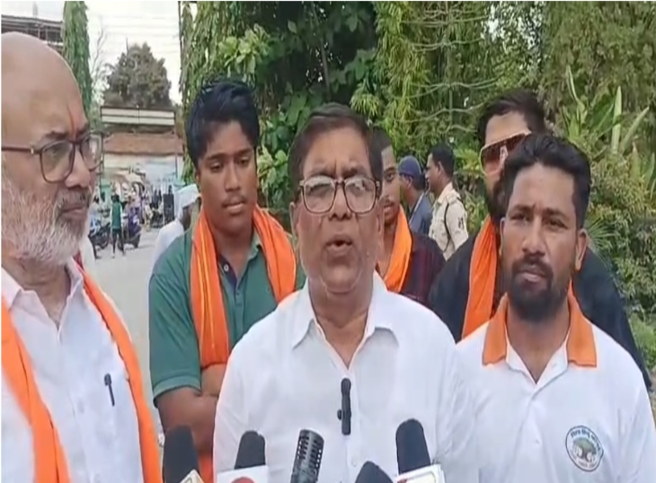 Villagers object to religious conversion and forest land dispute in Bastar's Jamguda.