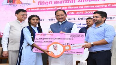 Children of workers script a success story: Chief Minister awards ₹2 lakh each to 22 meritorious students.