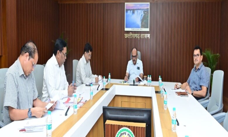 एनएमडीसी परिक्षेत्र विकास निधि की बैठक संपन्न: बस्तर संभाग में 49.95 करोड़ के विकास कार्यों को मंजूरी