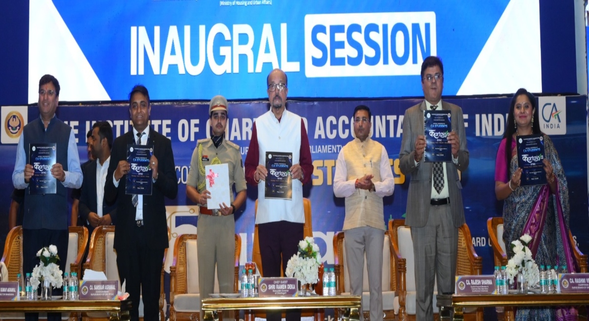 Governor speaks at National CA Students' Conference