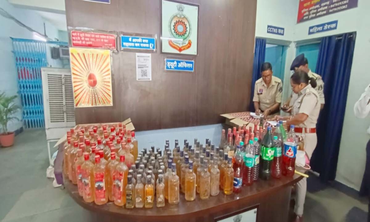 Spurious liquor racket busted: Branded liquor being sold with fake holograms; smuggler arrested.