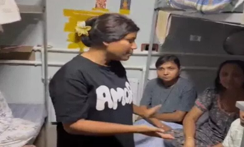 20 young men and women from Gujarat stranded in Russia; fraud alleged under the guise of job offers.