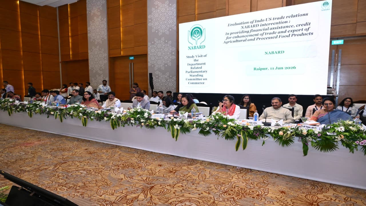 Deliberations with financial and insurance institutions to assess India-US trade relations.