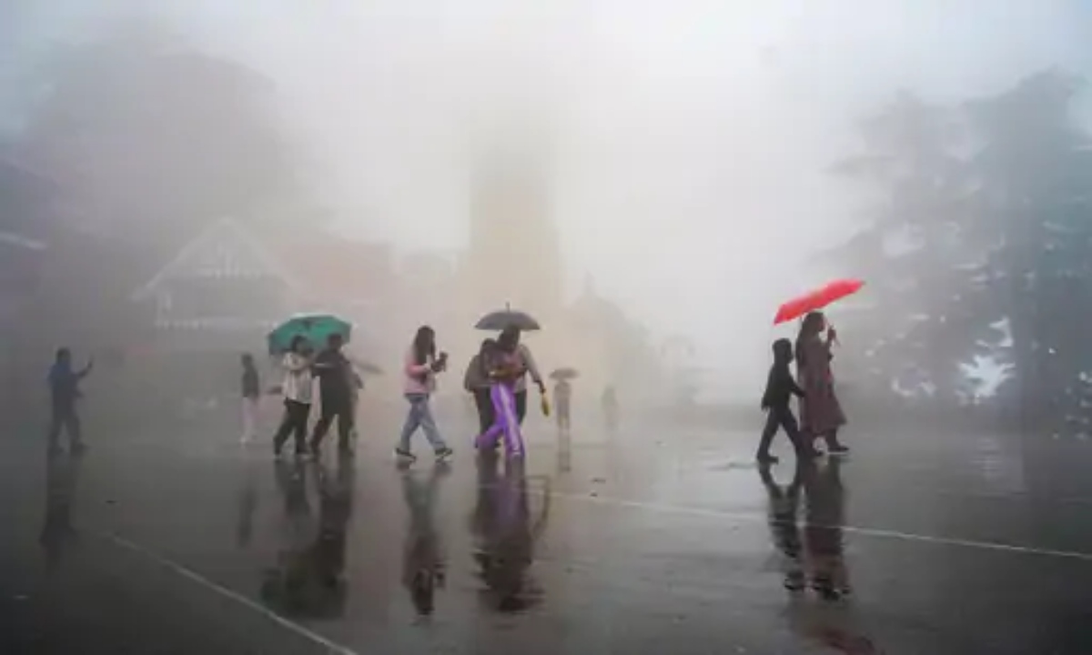 The monsoon has reached the border of Chhattisgarh.
