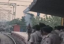 Uproar at station ahead of constable recruitment exam: Students resort to stone-pelting and vandalism.