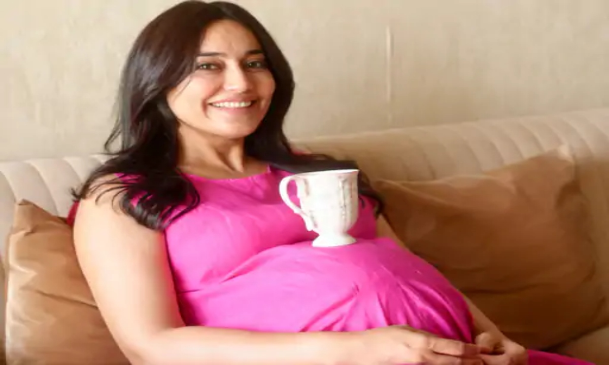 'Qubool Hai' fame Surbhi Jyoti becomes a mother, gives birth to a baby girl; TV stars, including Hina Khan, extend their congratulations.