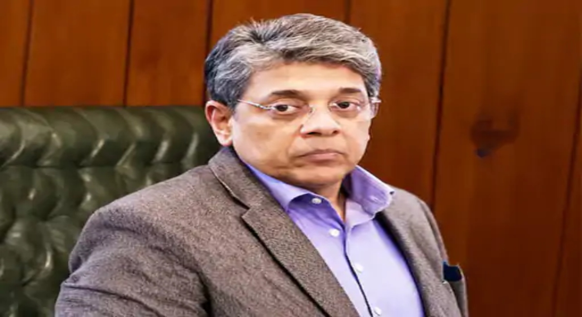 Mahesh Dixit appointed new IB Chief; to assume charge from June 30.