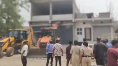 Bulldozer action in Korba: House of Razzaq Ali, accused of attacking a BJP leader, demolished.