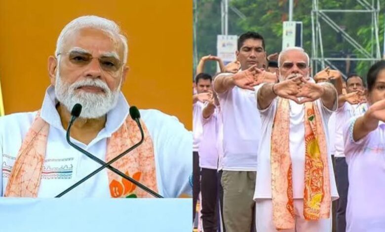 PM Modi's message on International Yoga Day: Performed yoga with 35,000 people on Kolkata's Red Road.