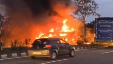 Sleeper bus catches fire: Driver's presence of mind saves 23 passengers, entire bus gutted