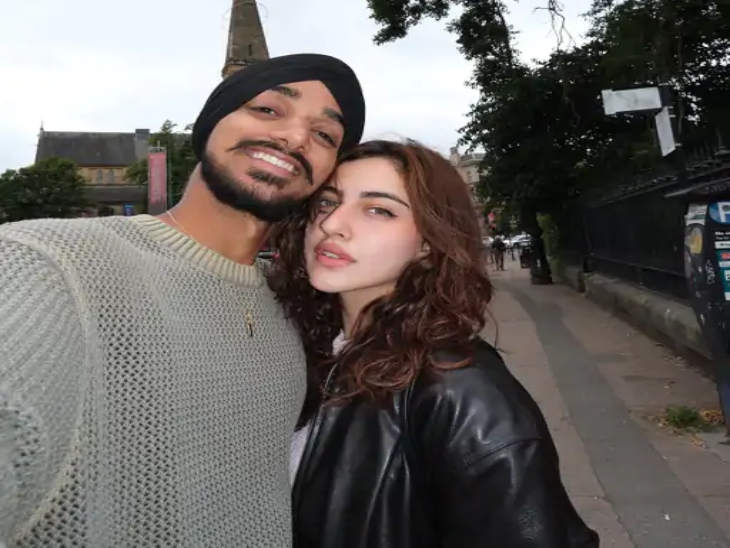 Cricketer Arshdeep Singh confirms relationship with girlfriend: Shares two photos with Samreen Kaur and writes, "My Person."