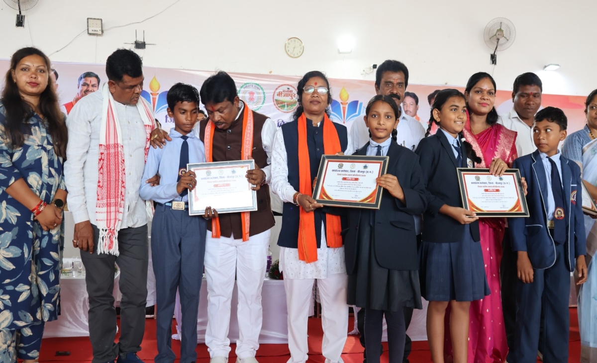 School Enrollment Festival in Bijapur: 37 closed schools reopened, children find a new path to education.