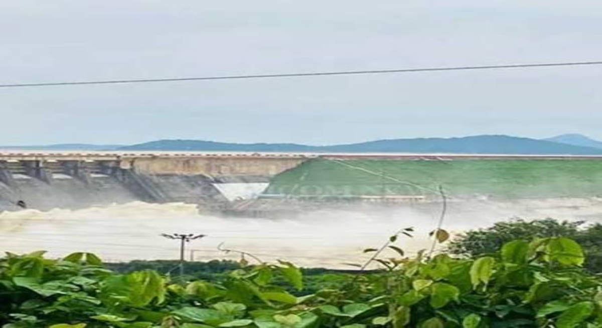 Supply water from the Sikasar reservoir to local farmers first, then send it elsewhere: Farmers' organization