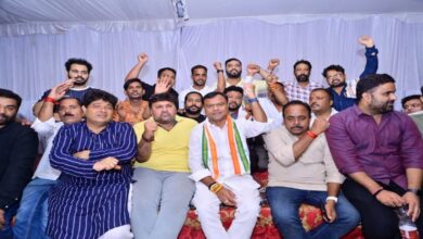 Congress sit-in ends after 18 hours; leaders agree following written assurance from police.