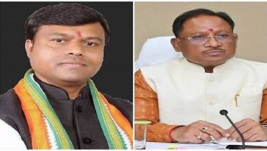 Enfrentamiento entre Say y Badge por la renuncia de Dharmendra Pradhan
