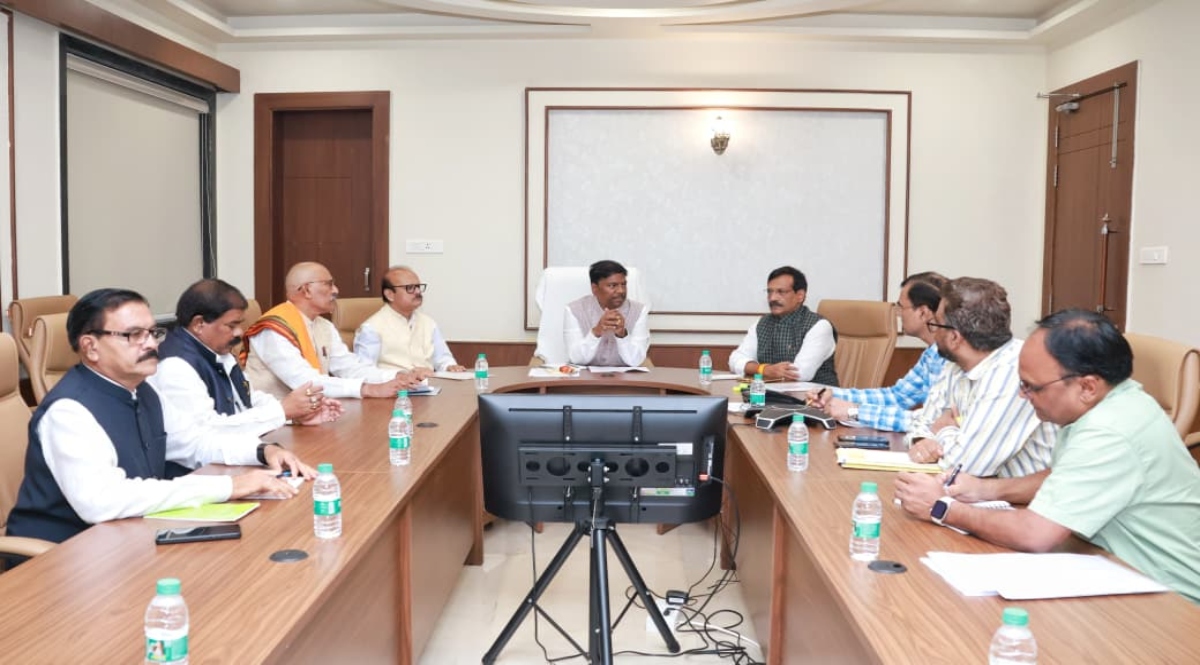 Strengthen the cooperative sector and extend modern banking facilities to farmers: Kedar Kashyap