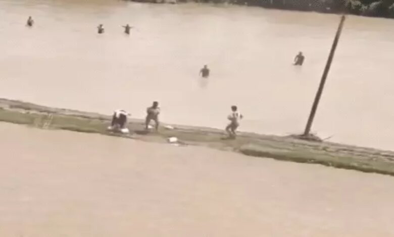 Flood havoc in Jammu & Kashmir, 'Red Alert' in Kashmir; 5.65 lakh people affected in Assam.
