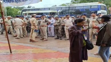 Police take action late at night against guest teachers' sit-in: 22-day-old tent removed; teachers vow the agitation will continue.